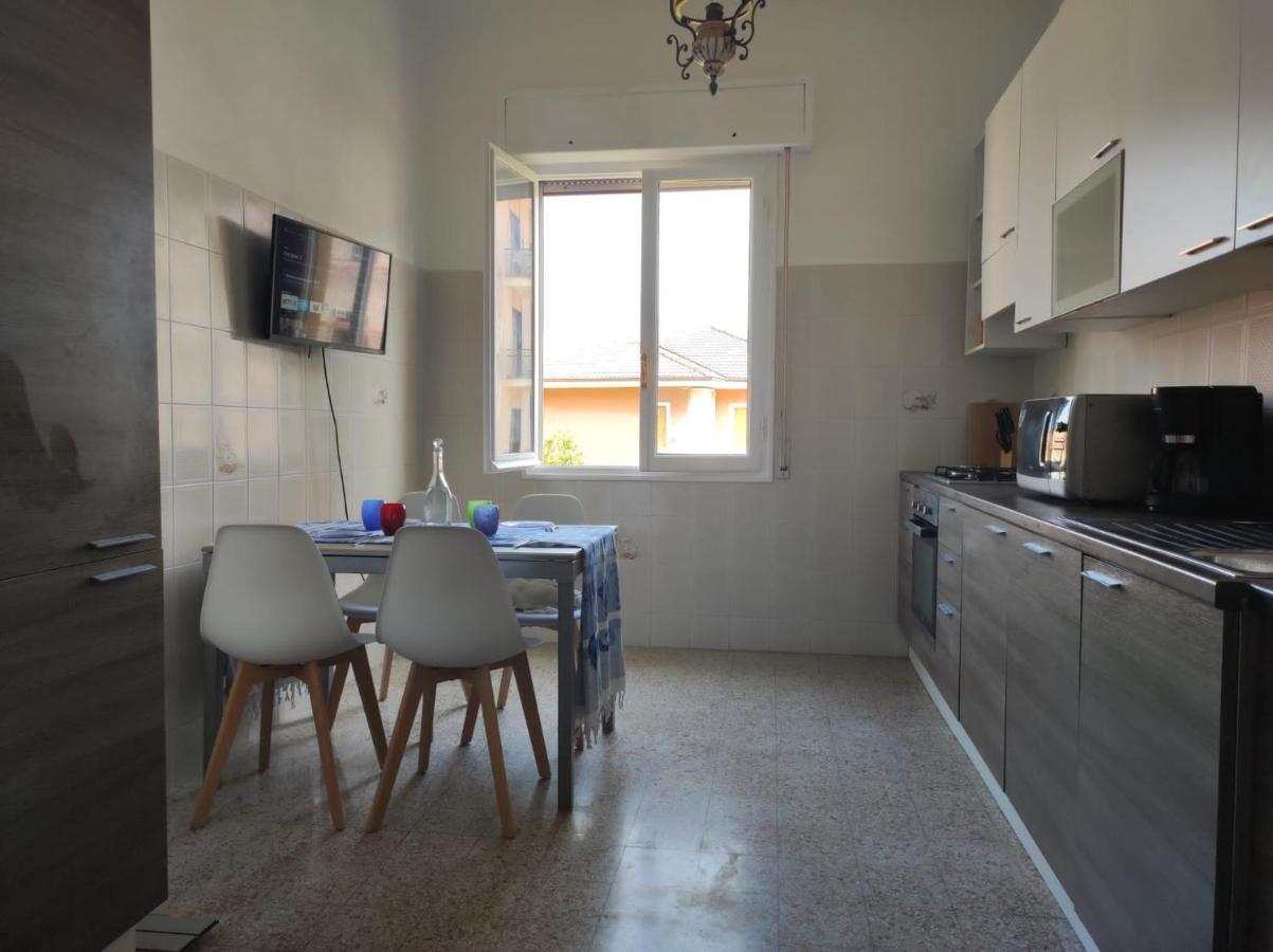 Appartamento Vicino Al Mare Con Parcheggio Riva Ligure Exterior foto